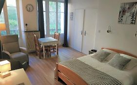 Joli studio calme parking proche thermes et centre